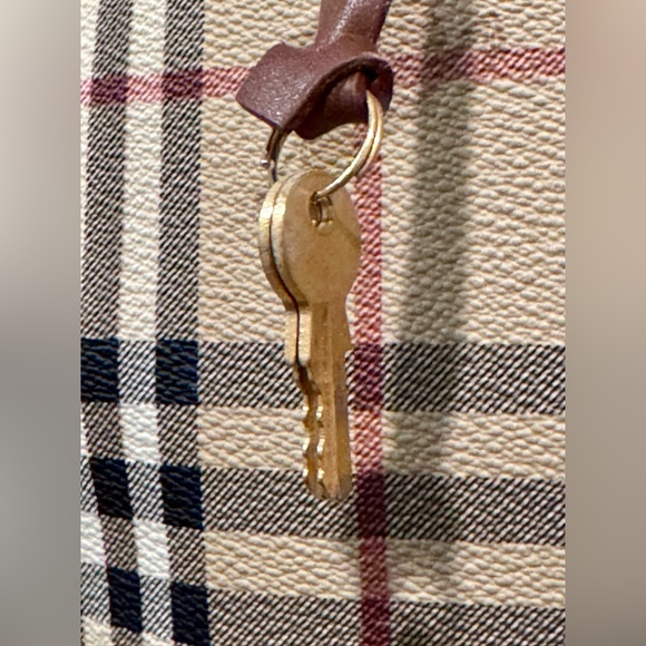 BURBERRY Vintage Haymarket Check Canvas Garment Bag - Picture 5 of 17